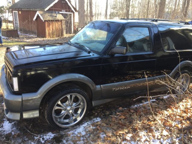 1992 Black GMC Typhoon SUV