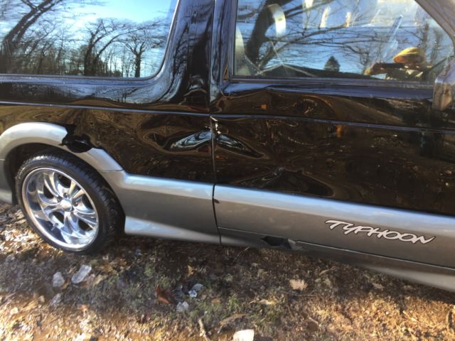 1992 Black GMC Typhoon SUV