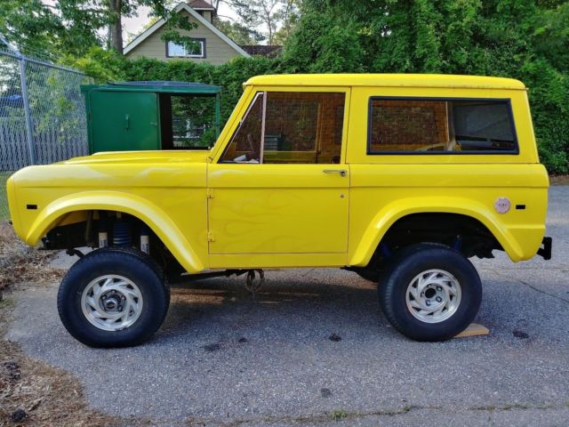 1974 Yellow Ford Bronco