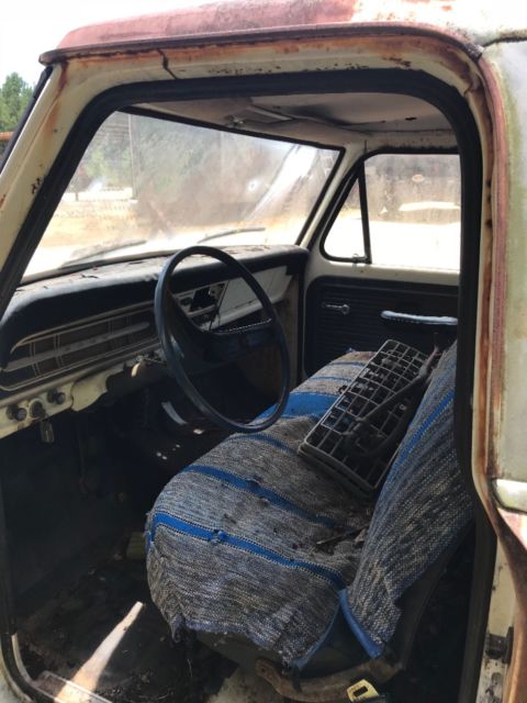 1970 Ford F-100 Standard Cab Pickup