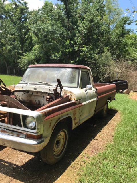 1970 Ford F-100 Standard Cab Pickup