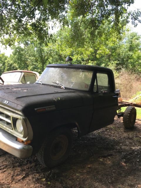 1970 Ford F-100 Standard Cab Pickup