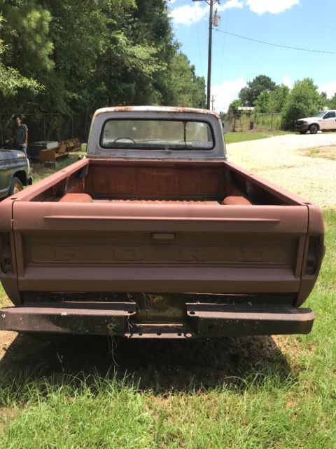 1970 Ford F-100 Standard Cab Pickup
