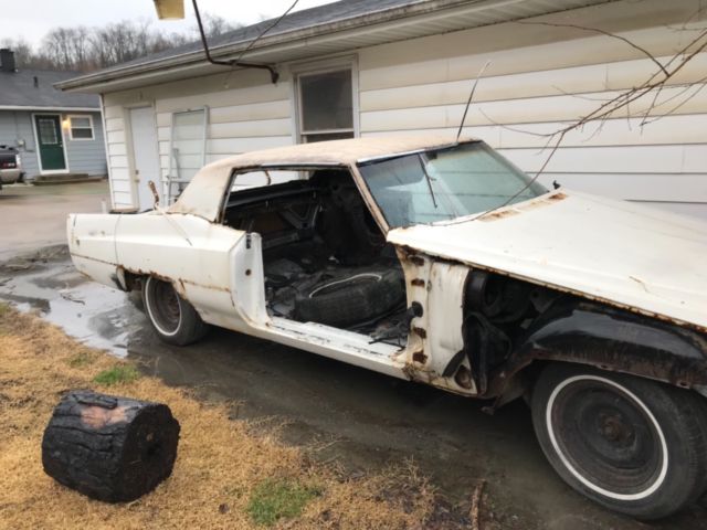 1968 White Cadillac DeVille