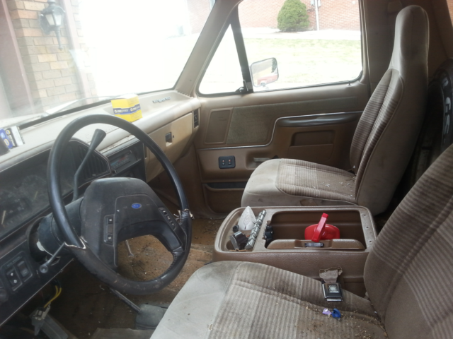 1990 tan Ford Bronco bronco