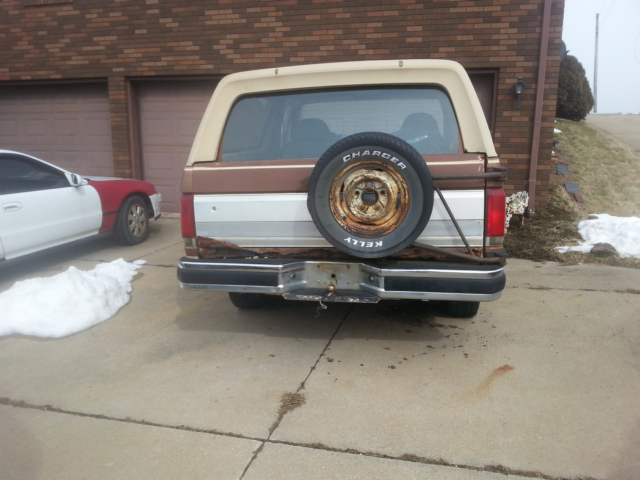 1990 tan Ford Bronco bronco