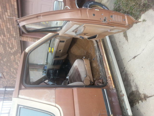 1990 tan Ford Bronco bronco