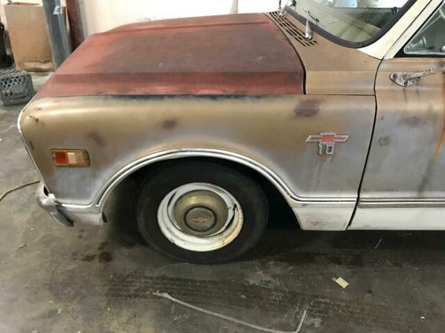 1968 Gold and white Chevrolet C-10