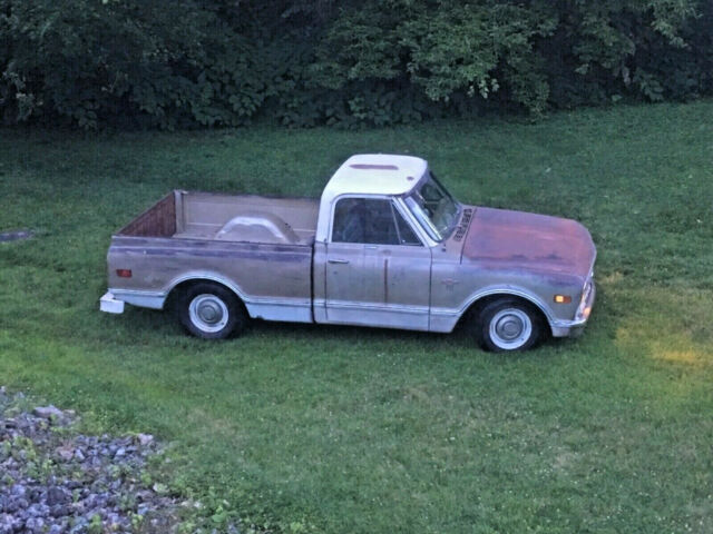 1968 Gold and white Chevrolet C-10