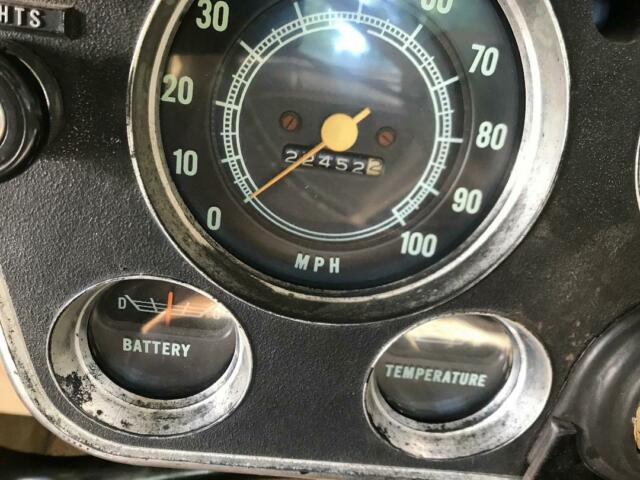 1968 Gold and white Chevrolet C-10