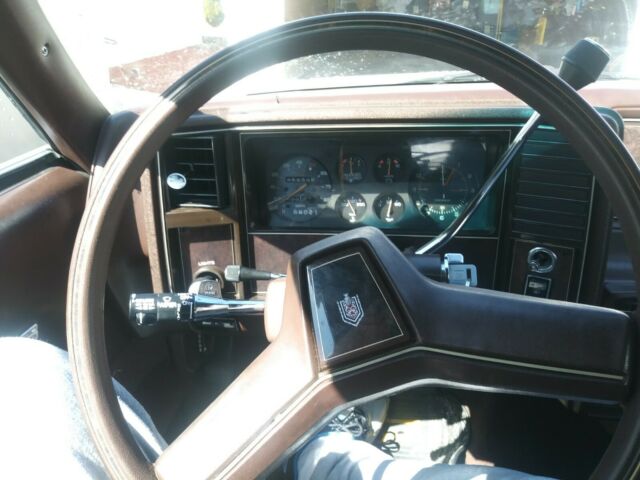 1984 White Chevrolet Monte Carlo Coupe