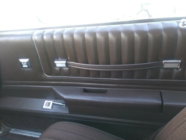 1984 White Chevrolet Monte Carlo Coupe