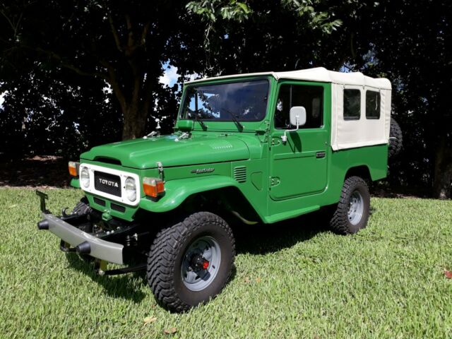 1981 Green Toyota Land Cruiser SUV