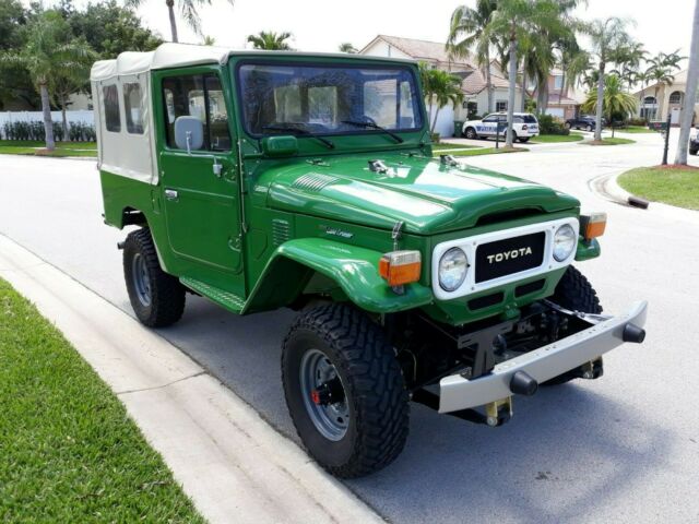 1981 Green Toyota Land Cruiser SUV