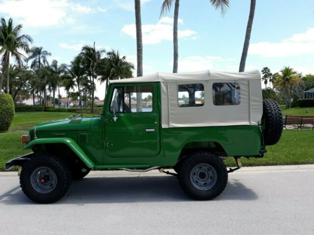 1981 Green Toyota Land Cruiser SUV