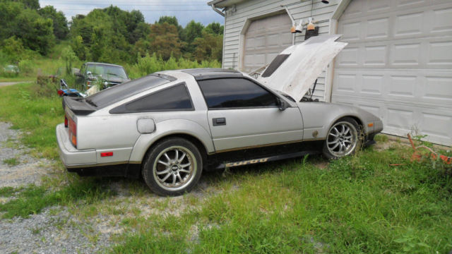 1984 pewter/black Nissan 300ZX T.Top