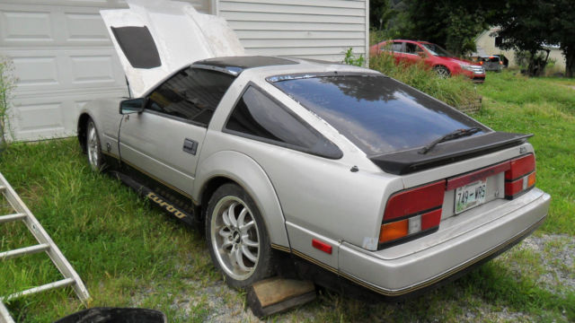 1984 pewter/black Nissan 300ZX T.Top