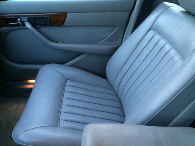 1983 Gray Mercedes-Benz 300-Series Sedan