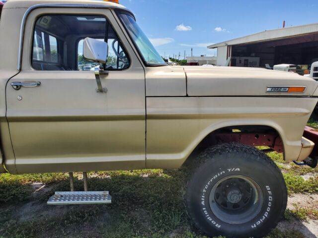 1972 Tan Ford F-250 Standard Cab Pickup
