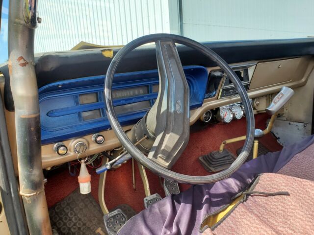 1972 Tan Ford F-250 Standard Cab Pickup