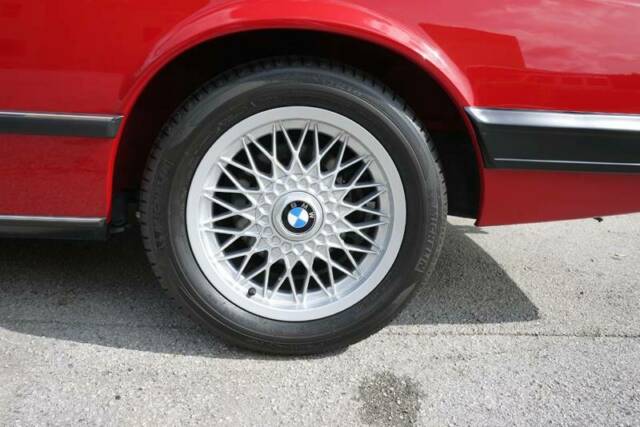 1987 Red BMW M6 Coupe