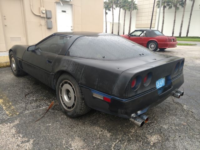 1985 Primer Black Chevrolet Corvette