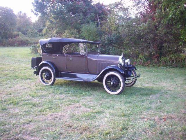 1929 Brown Ford Model A Convertible
