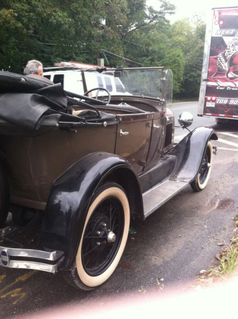 1929 Brown Ford Model A Convertible