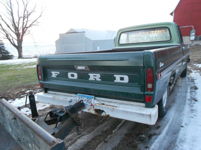 1972 Green Ford F-100 Standard Cab Pickup