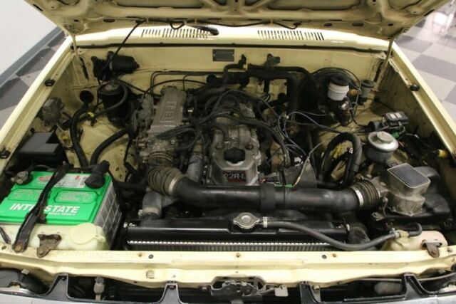 1986 Sand Beige Toyota Pickup Pickup Truck