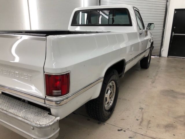 1987 White Chevrolet Other Pickups