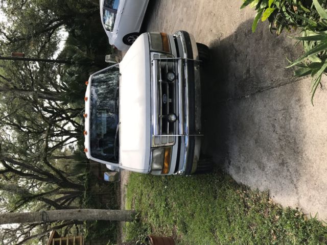 1992 White Ford F-350 Extended Cab Pickup