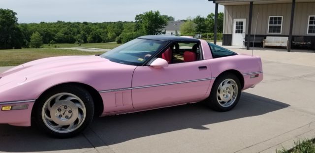 1987 pink Chevrolet Corvette