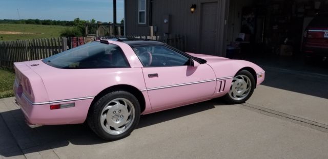 1987 pink Chevrolet Corvette