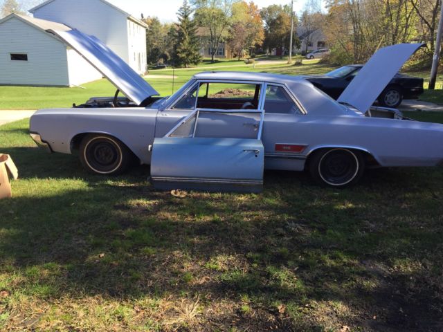 1965 Gray Oldsmobile 442