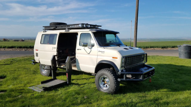 1982 White Ford E-Series Van Standard Passenger Van