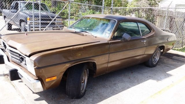 1973 Brown Plymouth Duster Coupe