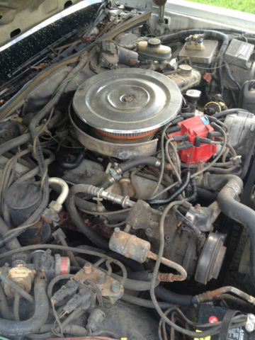 1991 White Ford Crown Victoria Sedan