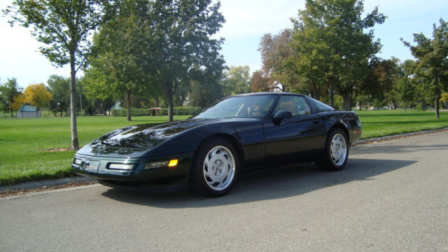 1992 Green Chevrolet Corvette Coupe