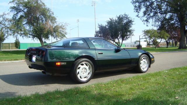 1992 Green Chevrolet Corvette Coupe