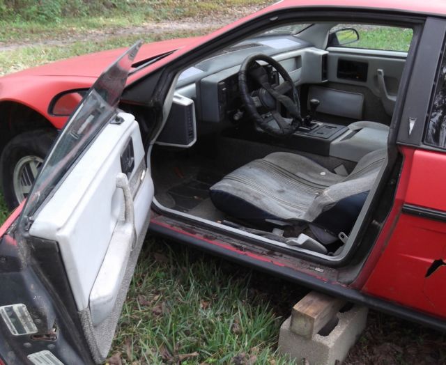 1984 Red Pontiac Fiero Coupe
