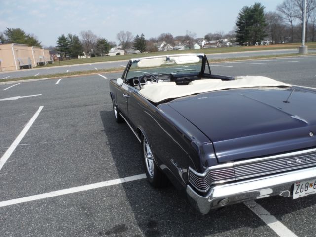 1965 Blue Pontiac GTO