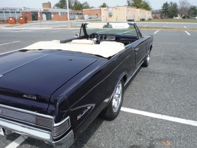 1965 Blue Pontiac GTO