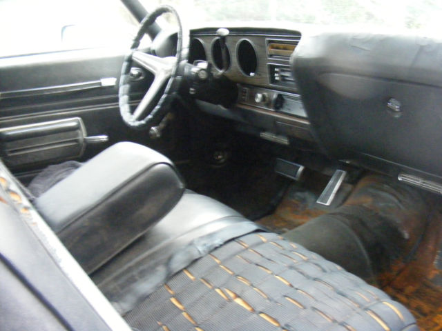 1972 Blue Pontiac Le Mans Coupe