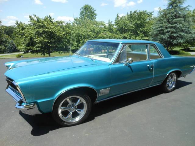 1965 Blue Pontiac GTO Coupe