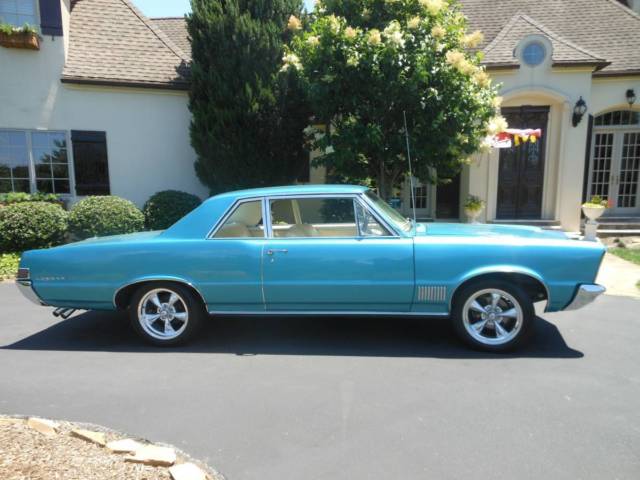 1965 Blue Pontiac GTO Coupe