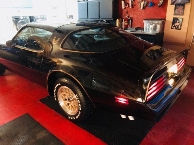 1977 Black Pontiac Trans Am