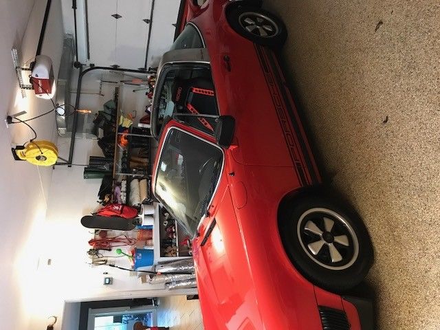 1976 Red Porsche 911