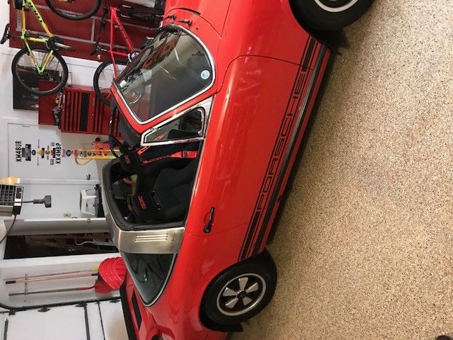 1976 Red Porsche 911