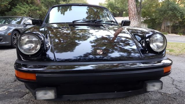 1983 Red Porsche 911